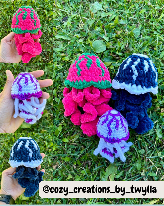 Mini Compass Jellyfish Pattern